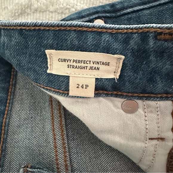 The Petite Curvy Perfect Vintage Straight Jean in Mayfield Wash - Picture 6 of 6